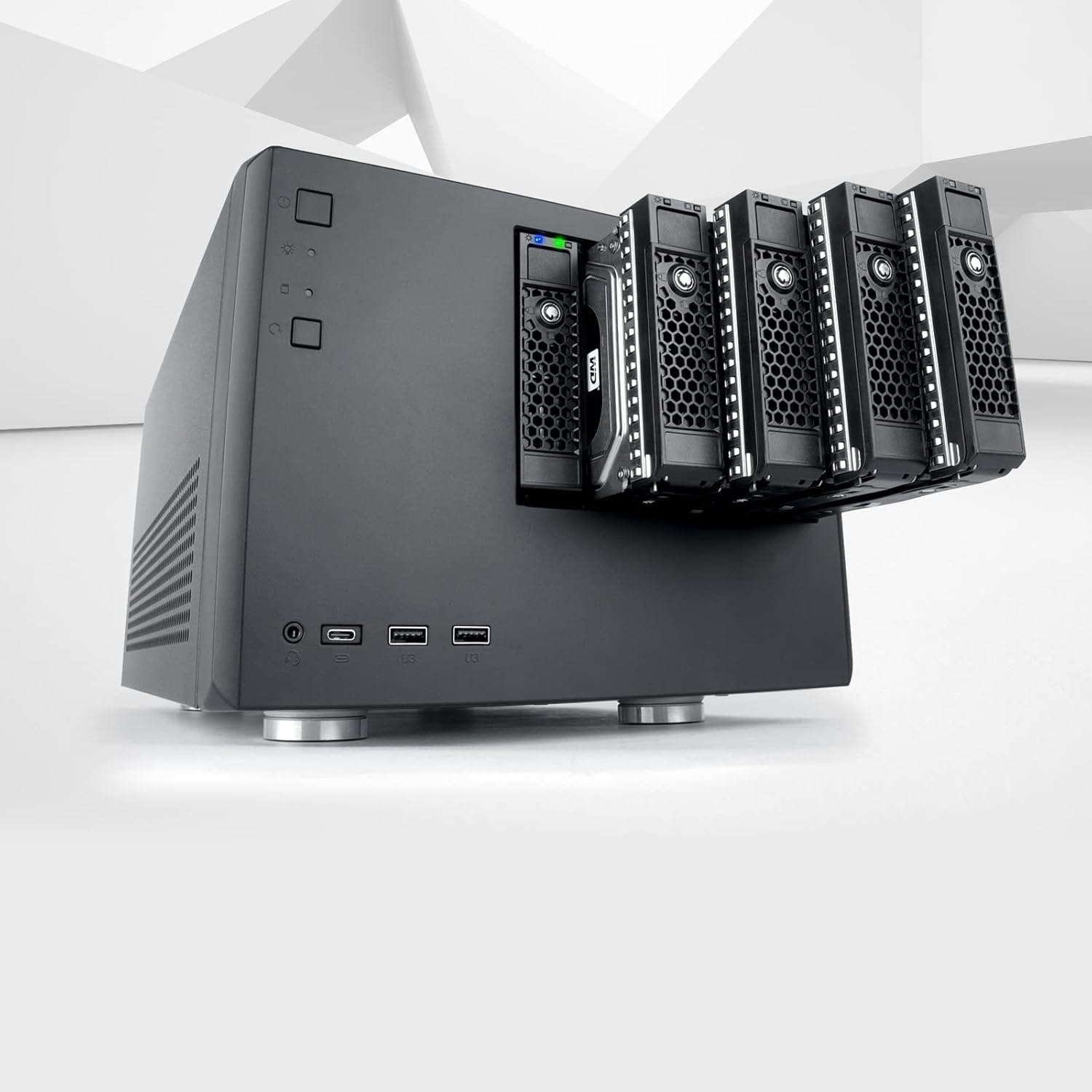 Сбогом, Synology: Защо си построих собствен Enterprise сървър у дома (Проектът TrueNAS)